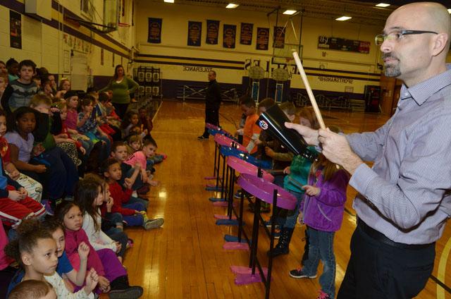 Dr. Chad Floyd teaching students