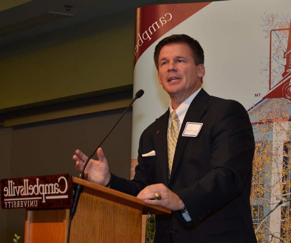 The Rev. Joel Carwile, guest speaker and pastor of Valley  View Church in Louisville, Ky., speaks to the President's  Club members about giving. (Campbellsville University  Photo by Drew Tucker)